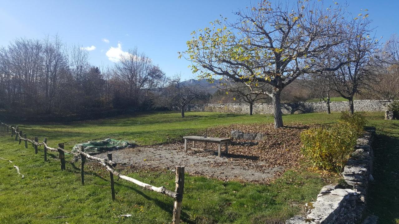 Gite Bard Des Ours Saint-Martin-en-Vercors Eksteriør billede