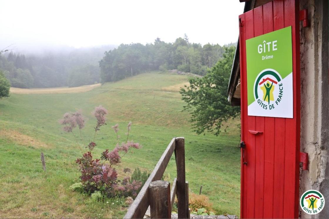 Gite Bard Des Ours Saint-Martin-en-Vercors Eksteriør billede